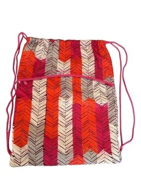 THIRTY-ONE ~ Multi-colored herringbone print canvas gym bag front pocket